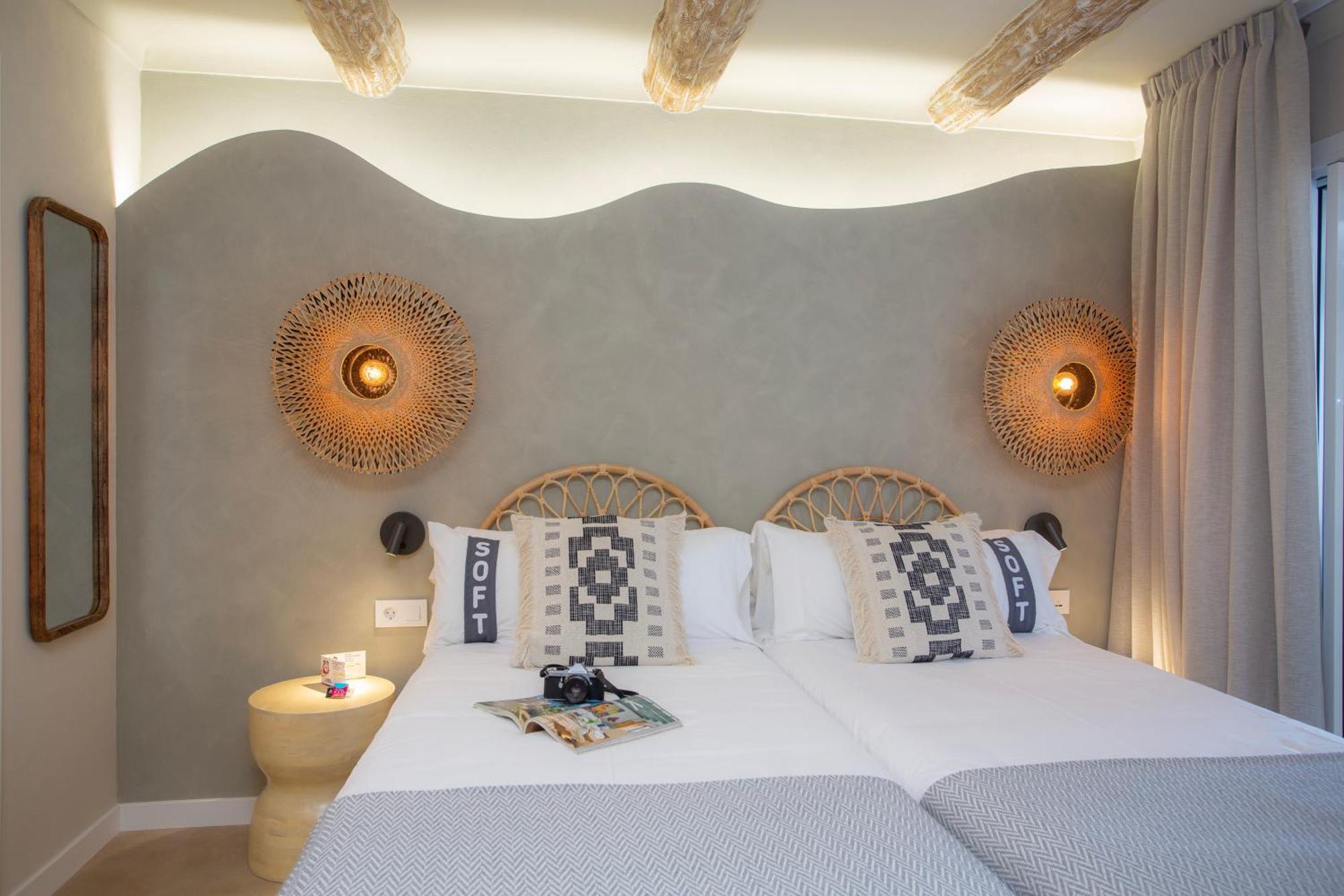 Casual Bahia Ibiza Hotel San Antonio  Room photo