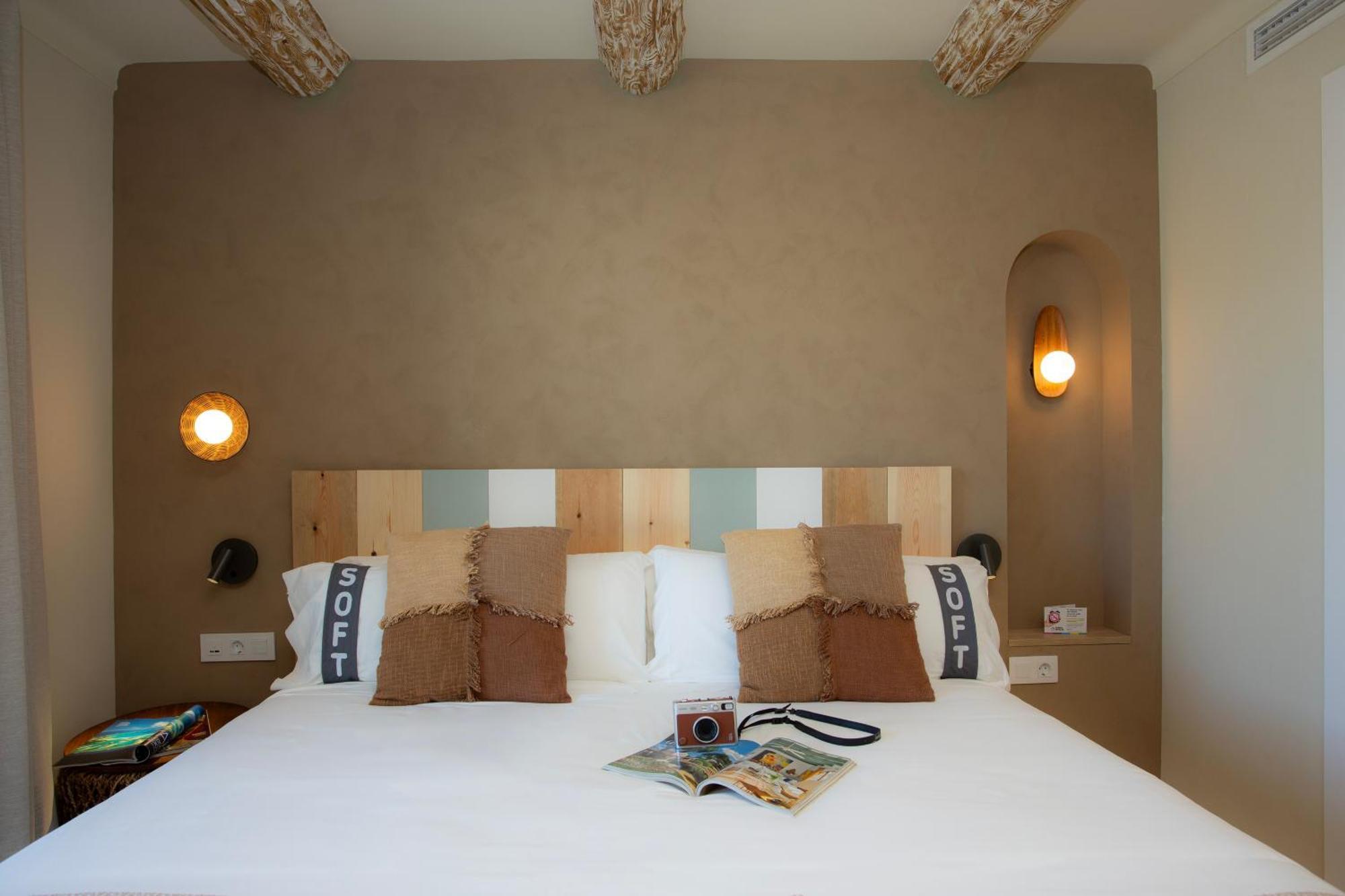 Casual Bahia Ibiza Hotel San Antonio  Room photo